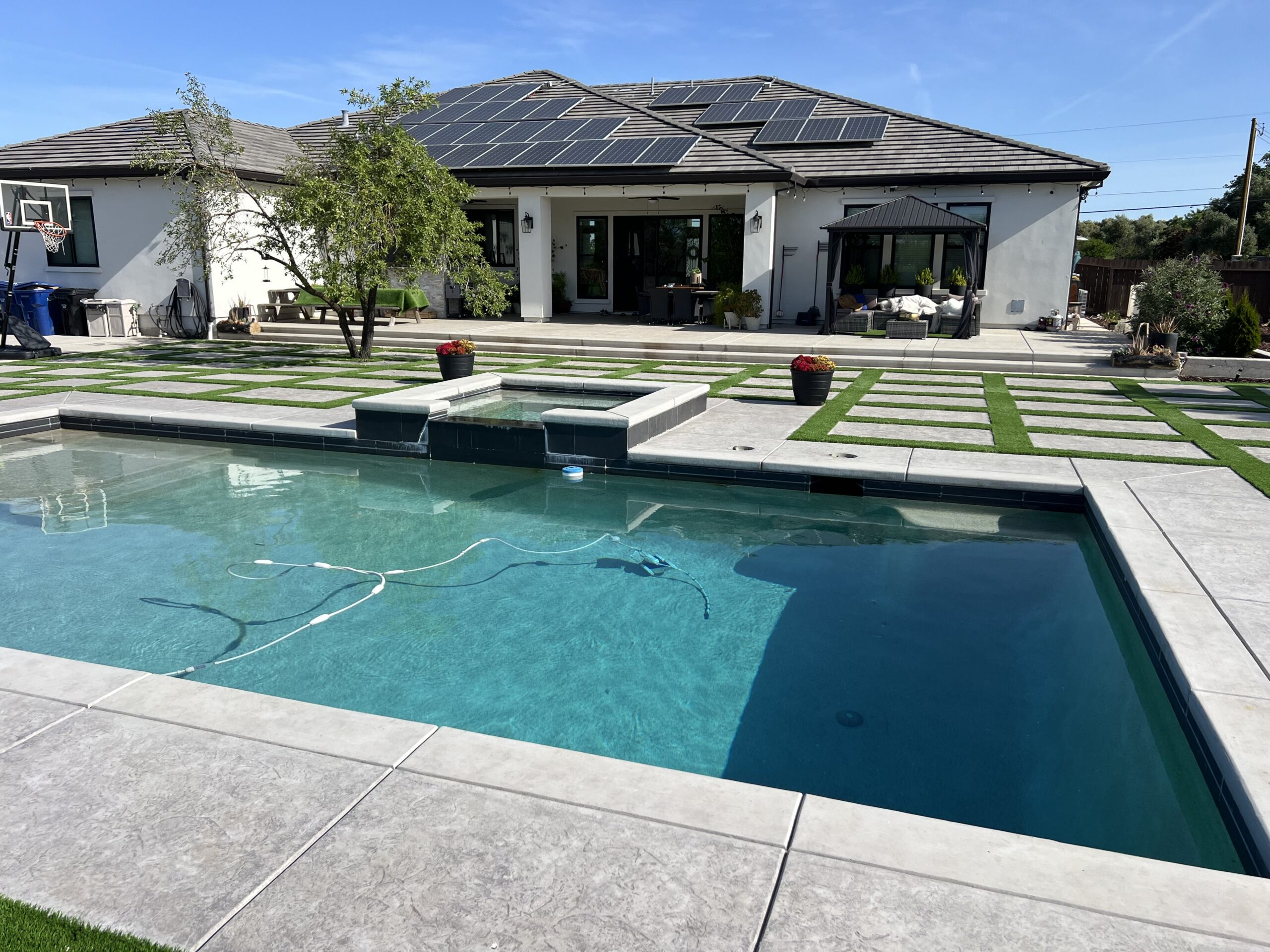 Weekly pool service at a Central Florida backyard pool